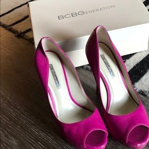 BCBG purple/pink heels size 6